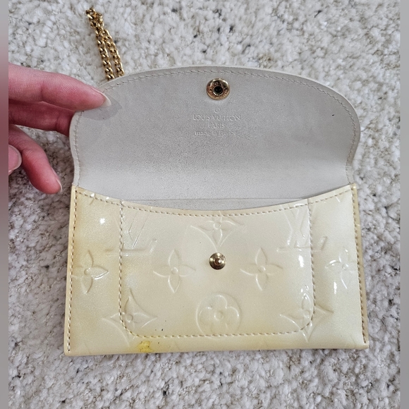 Louis Vuitton Yellow Vernis Pouch/ Wristlet - Picture 4 of 11